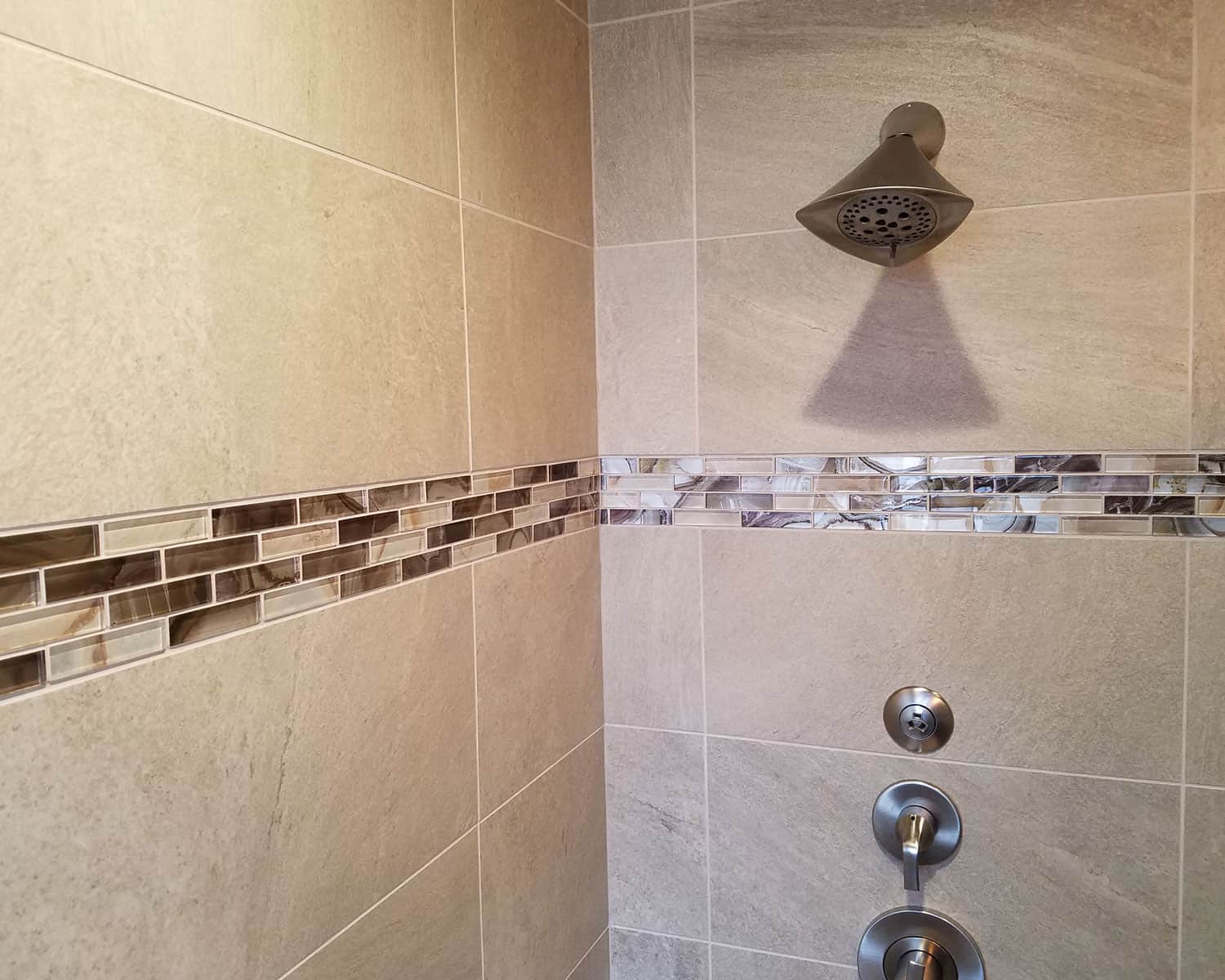 Lemel Homes Remodeling - Bathroom - shower detail with tile work