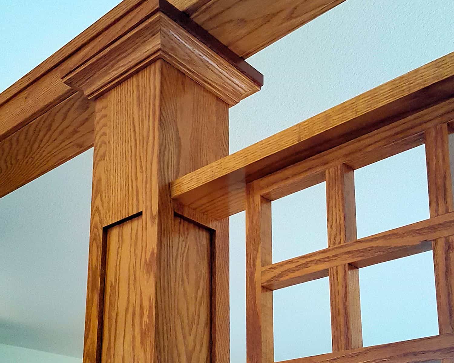 Lemel Homes New Construction - Craftsman - vertical beam detail